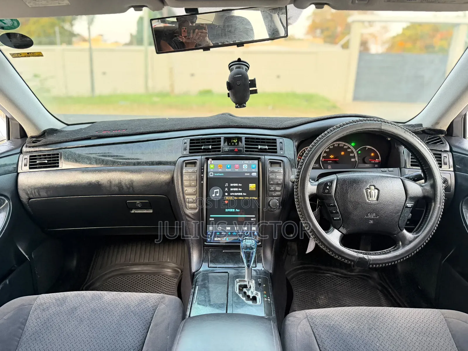 Toyota Crown 2006 Silver