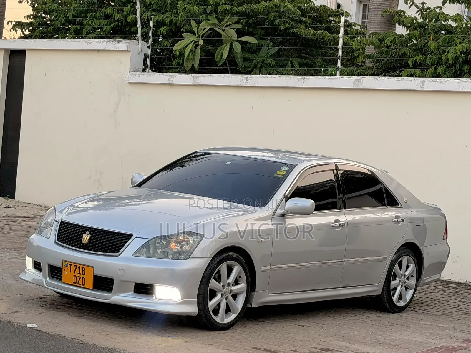 Toyota Crown 2006 Silver