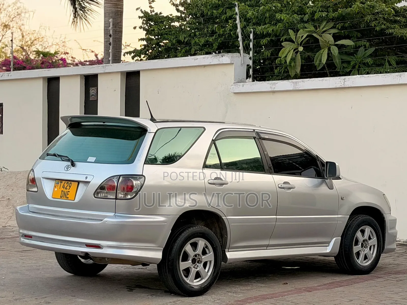 Toyota Harrier 2002 Silver