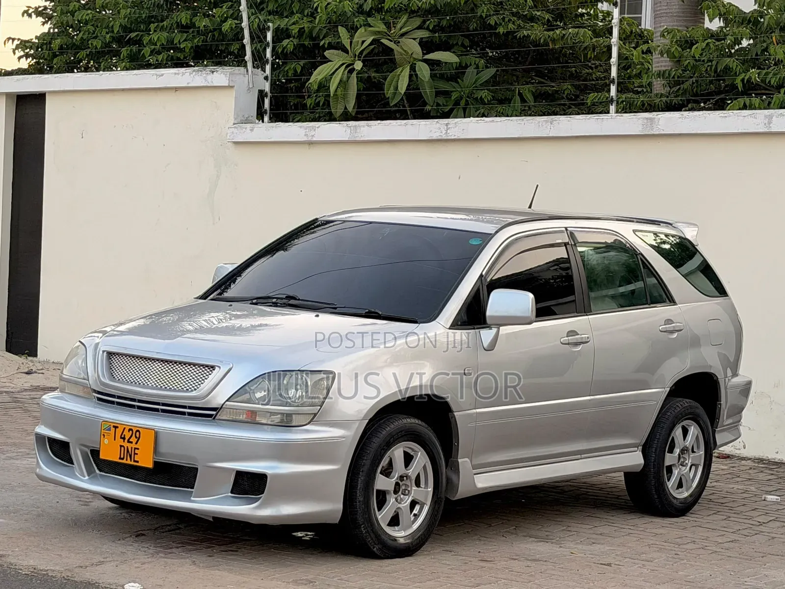 Toyota Harrier 2002 Silver