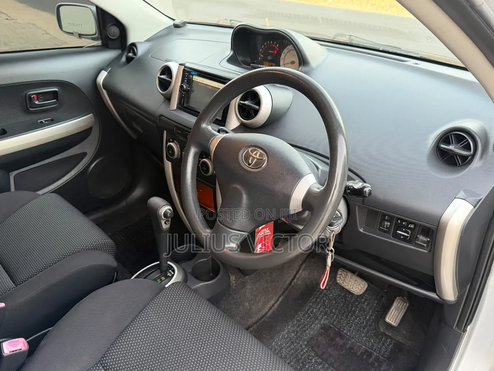 Toyota IST 2004 Silver