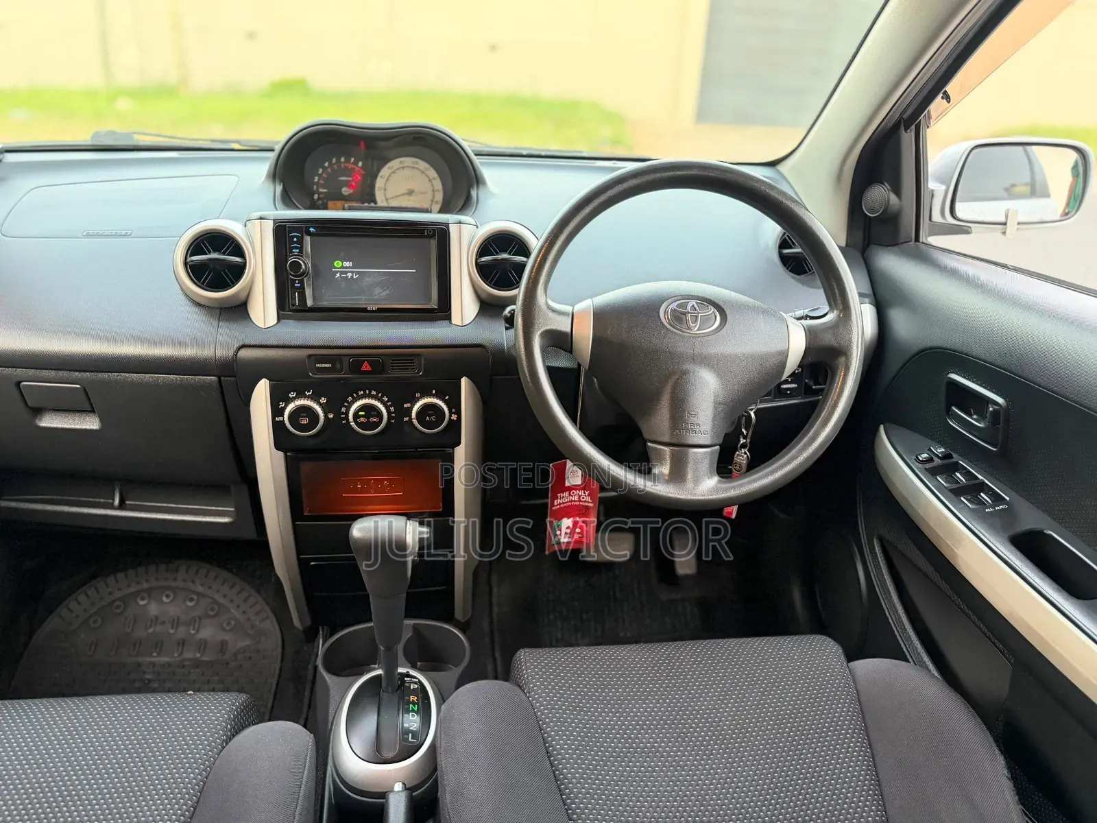 Toyota IST 2004 Silver