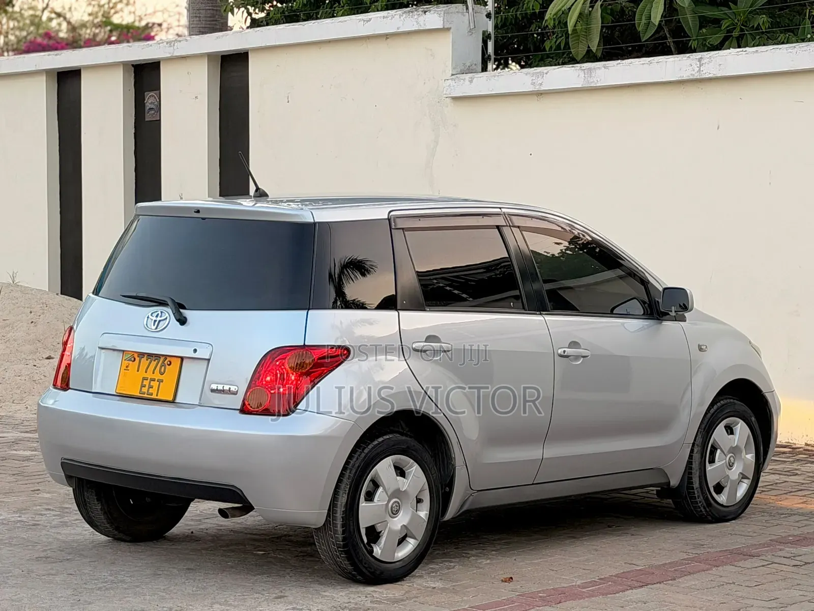 Toyota IST 2004 Silver