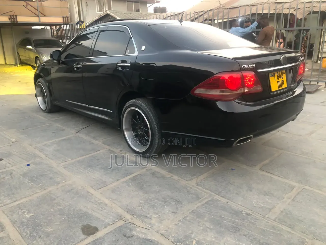 Toyota Crown 2010 Black