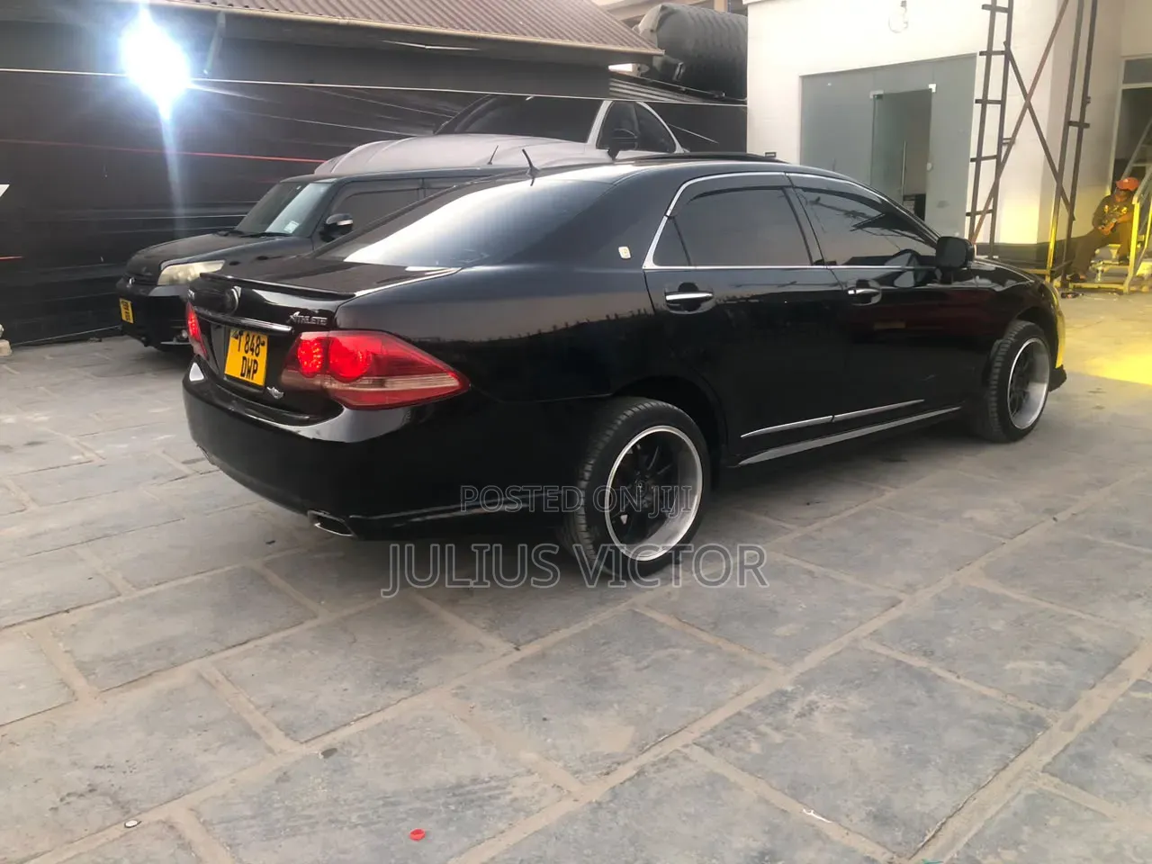 Toyota Crown 2010 Black