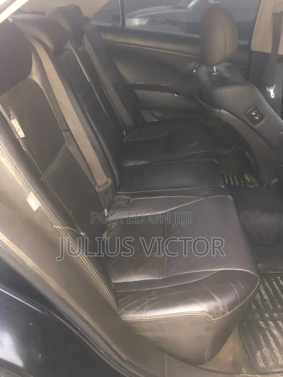 Toyota Crown 2010 Black