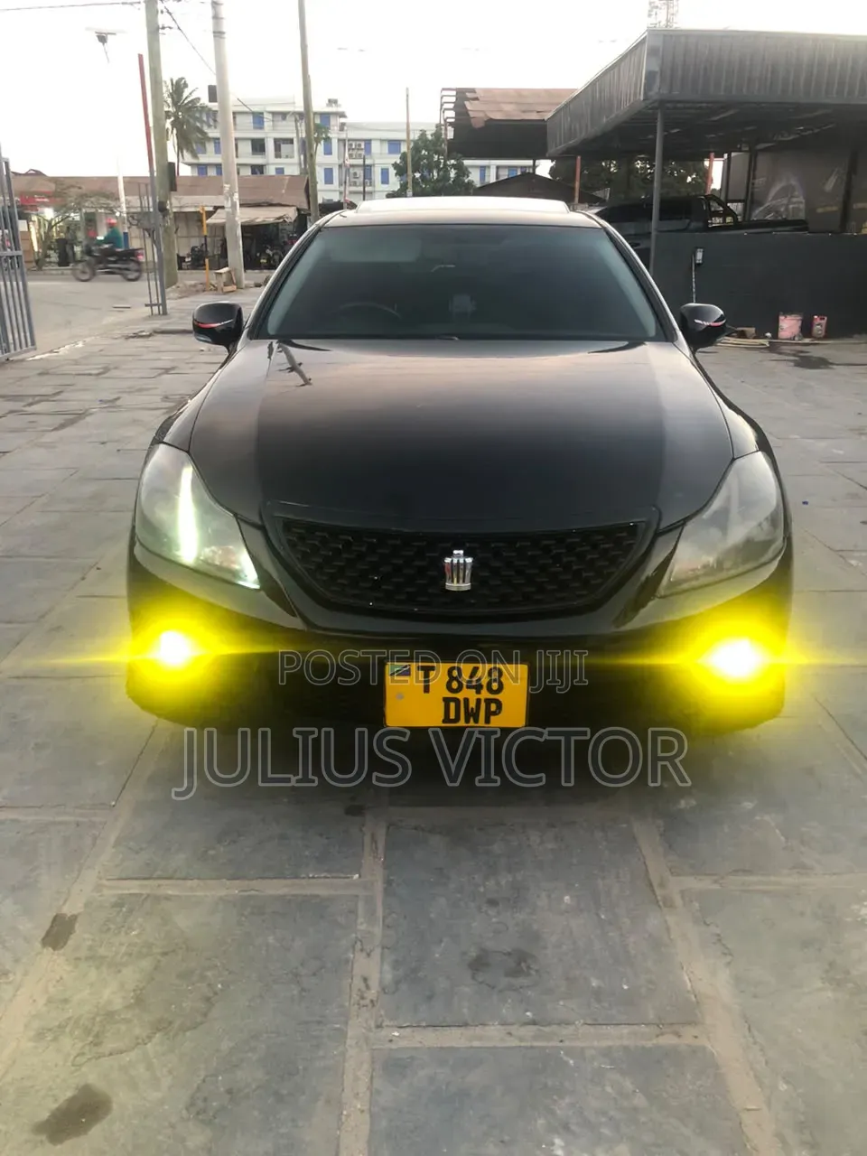 Toyota Crown 2010 Black