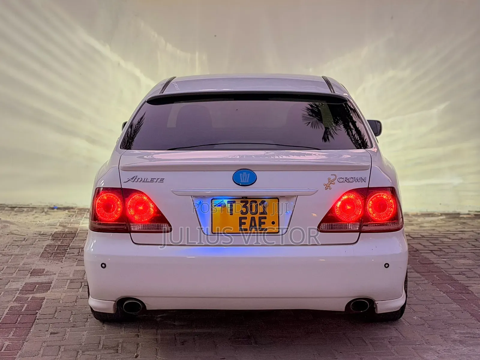 Toyota Crown 2006 White