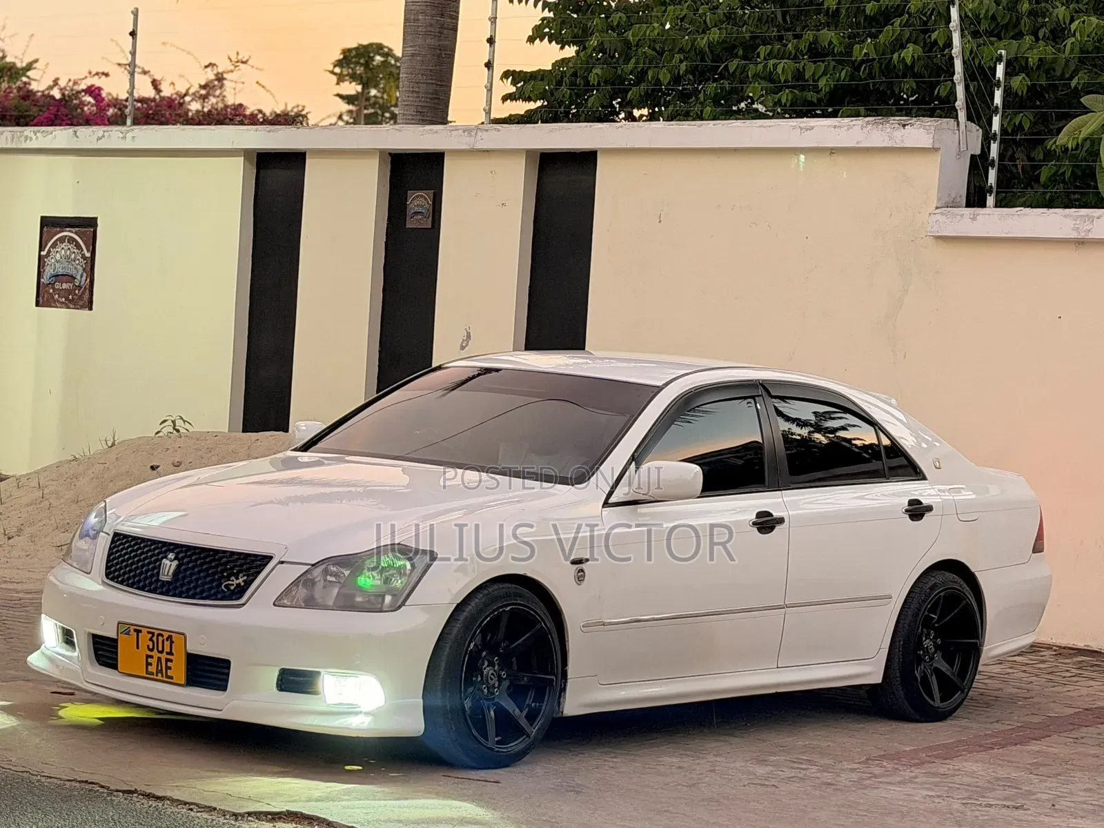 Toyota Crown 2006 White