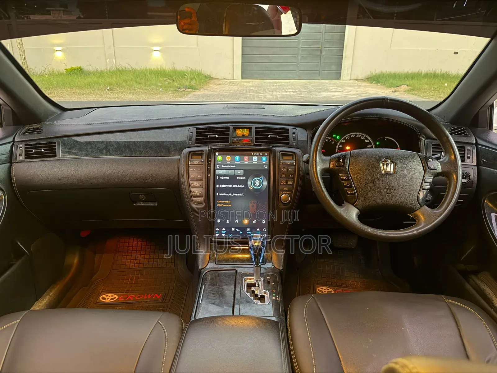 Toyota Crown 2006 White
