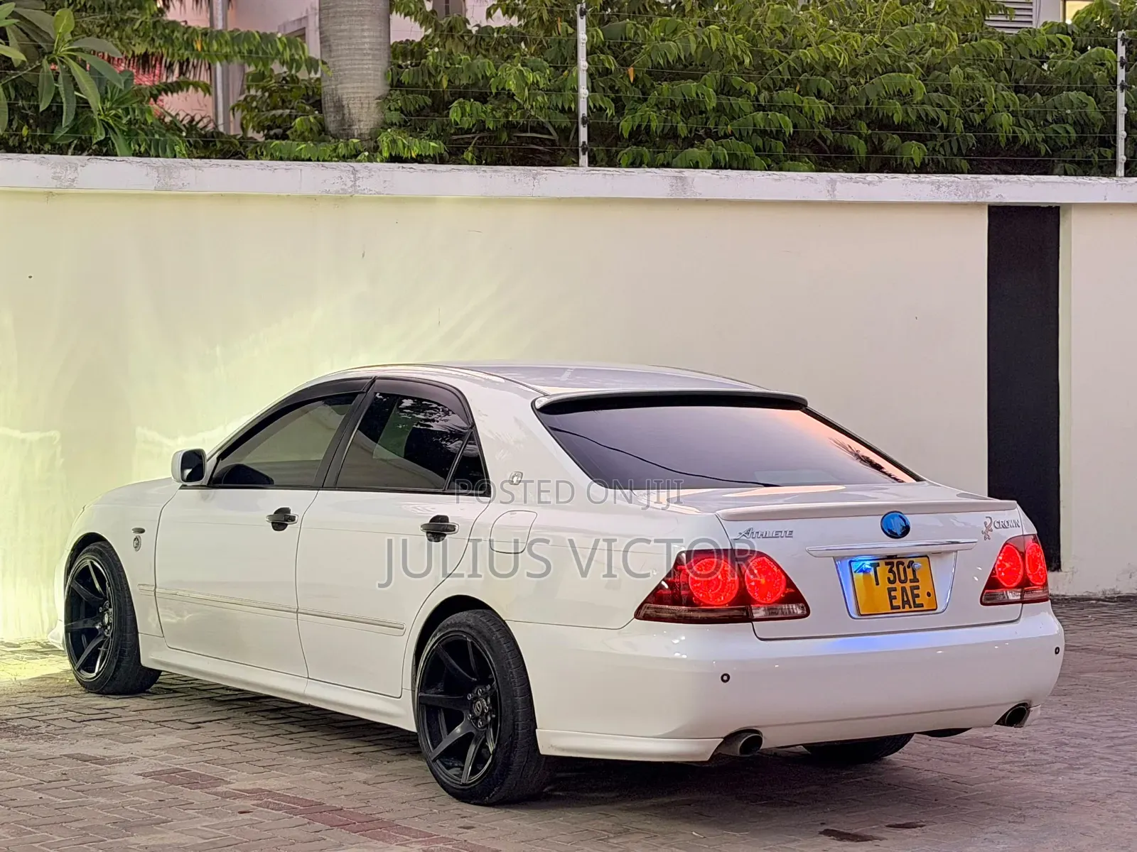Toyota Crown 2006 White