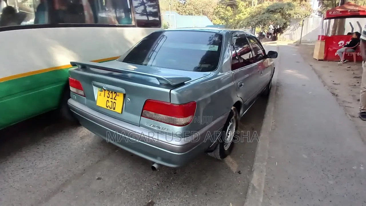 Toyota Carina 2001 Silver