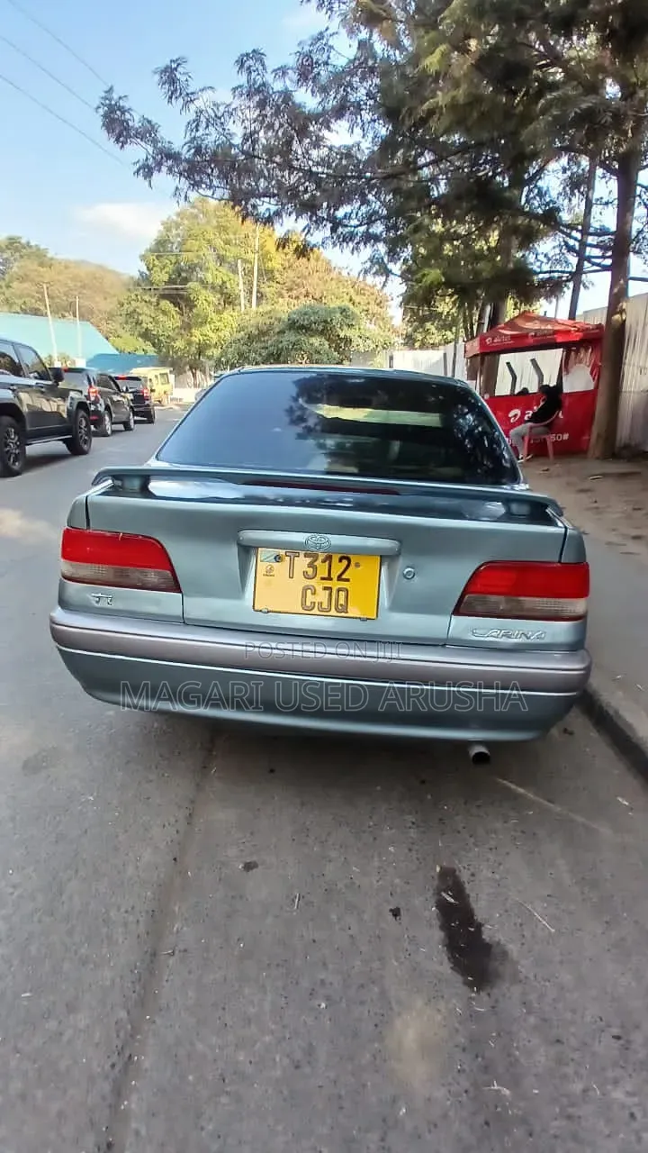 Toyota Carina 2001 Silver