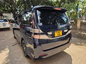 Toyota Vellfire 2010 Blue