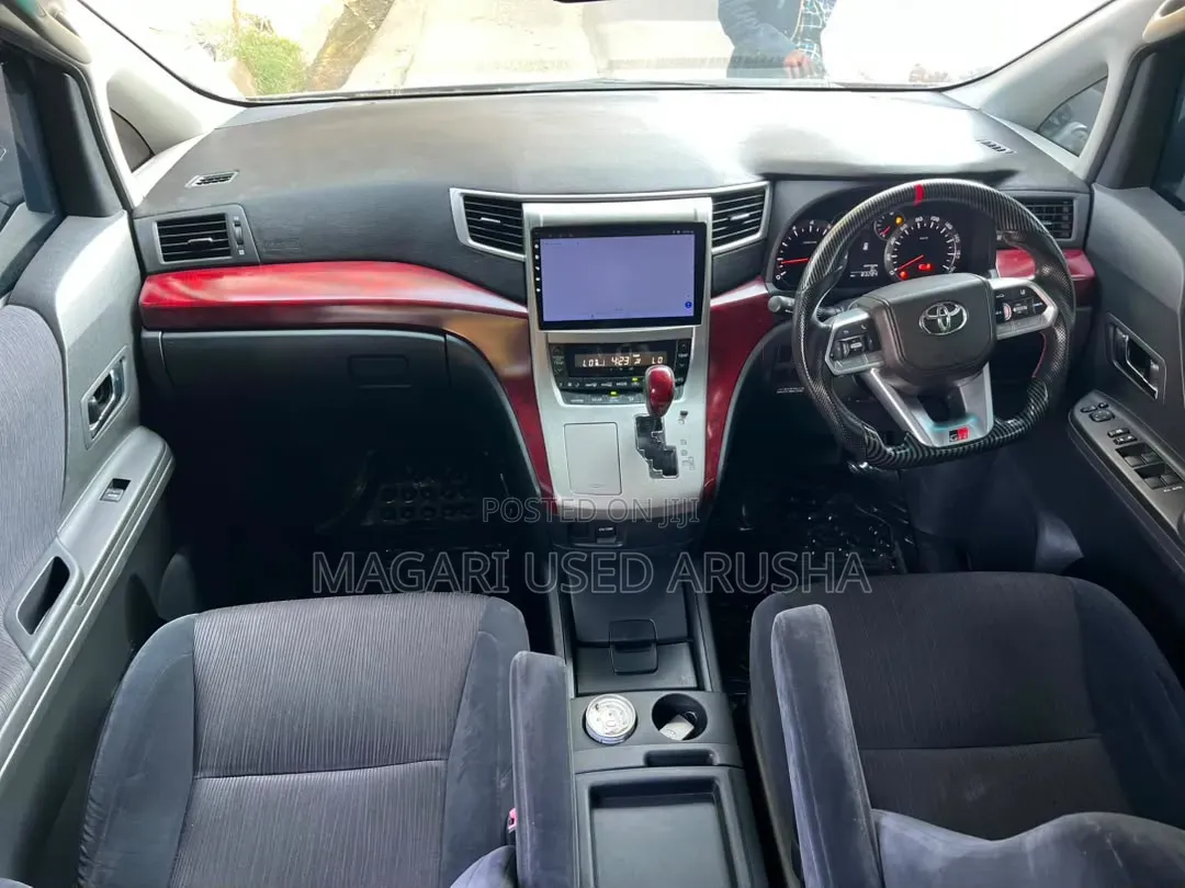 Toyota Vellfire 2010 Blue
