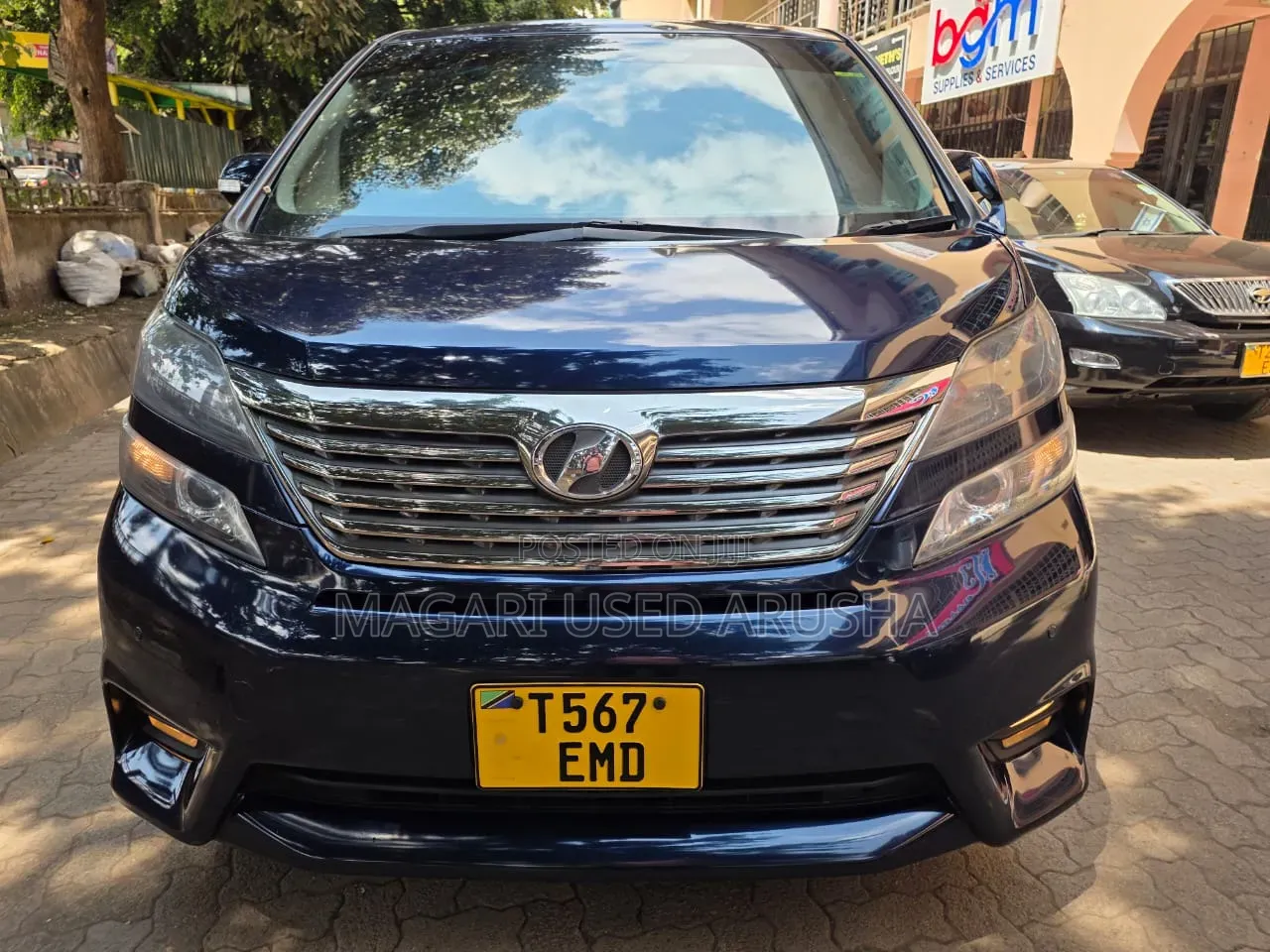Toyota Vellfire 2010 Blue