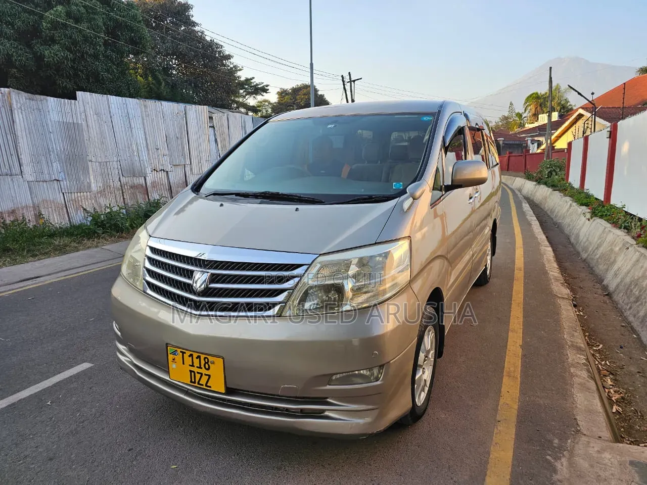 Toyota Alphard 2005 Silver