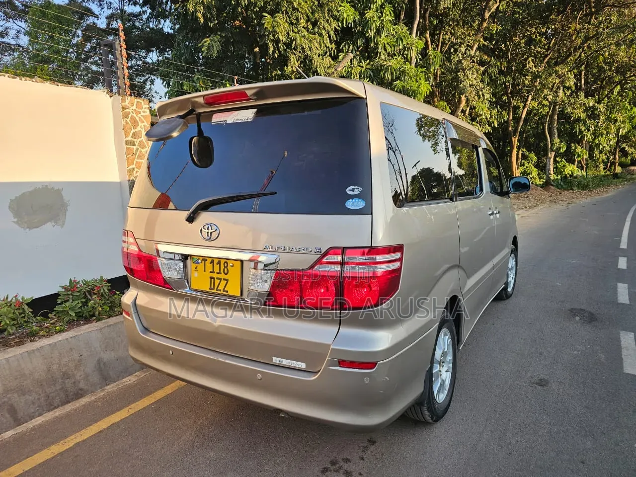 Toyota Alphard 2005 Silver