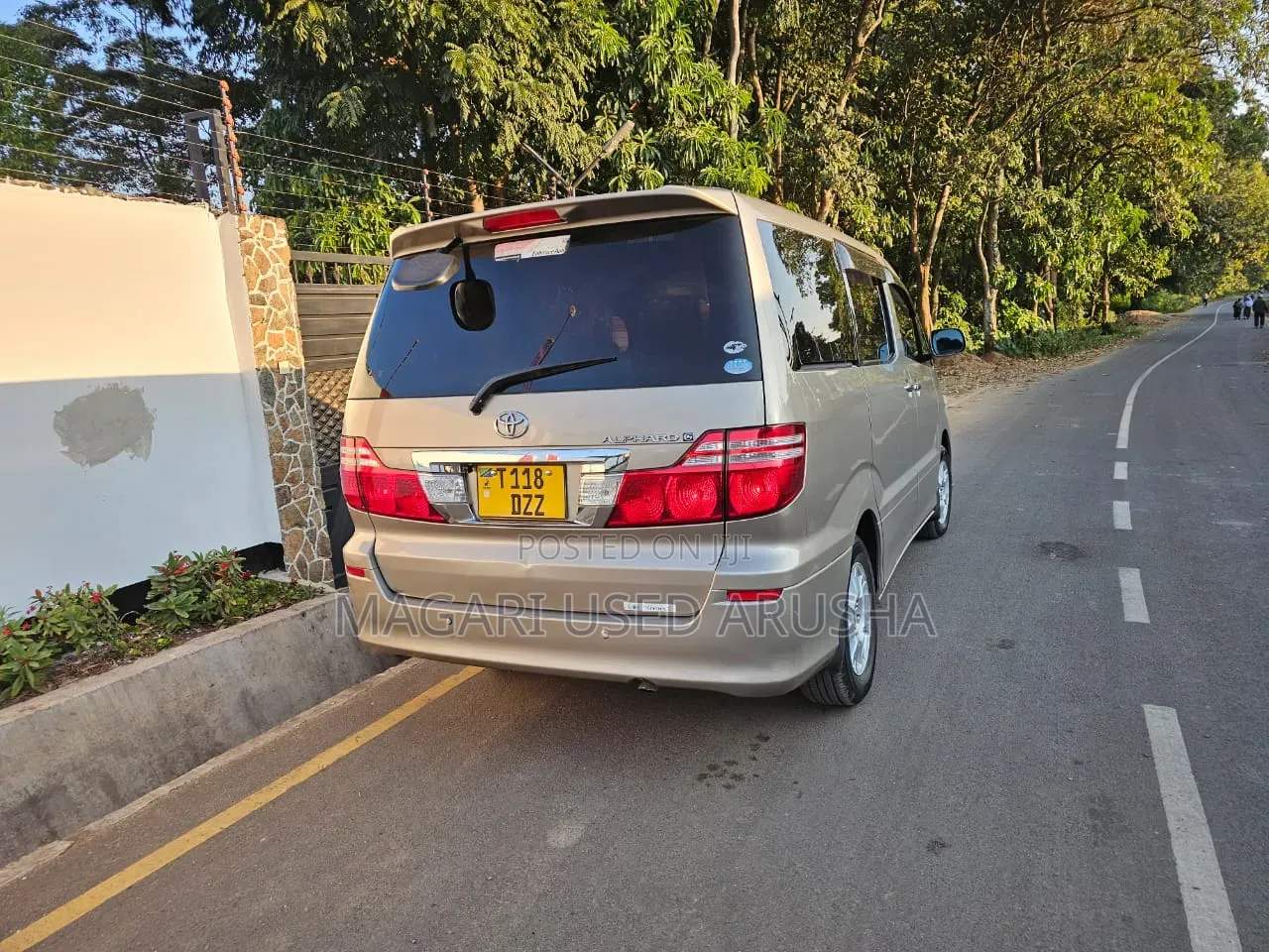 Toyota Alphard 2005 Silver