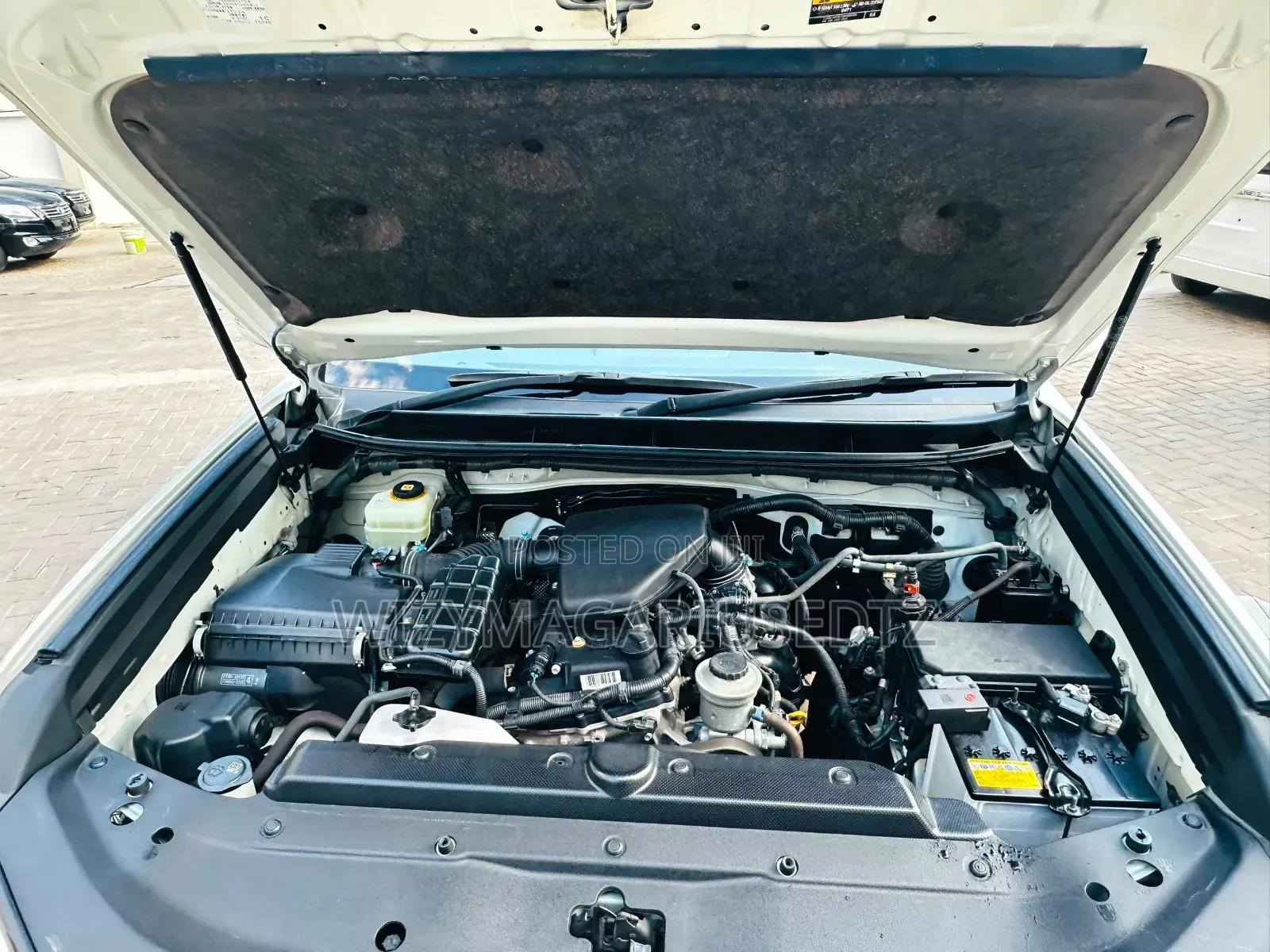 Toyota Land Cruiser Prado 2020 Ivory