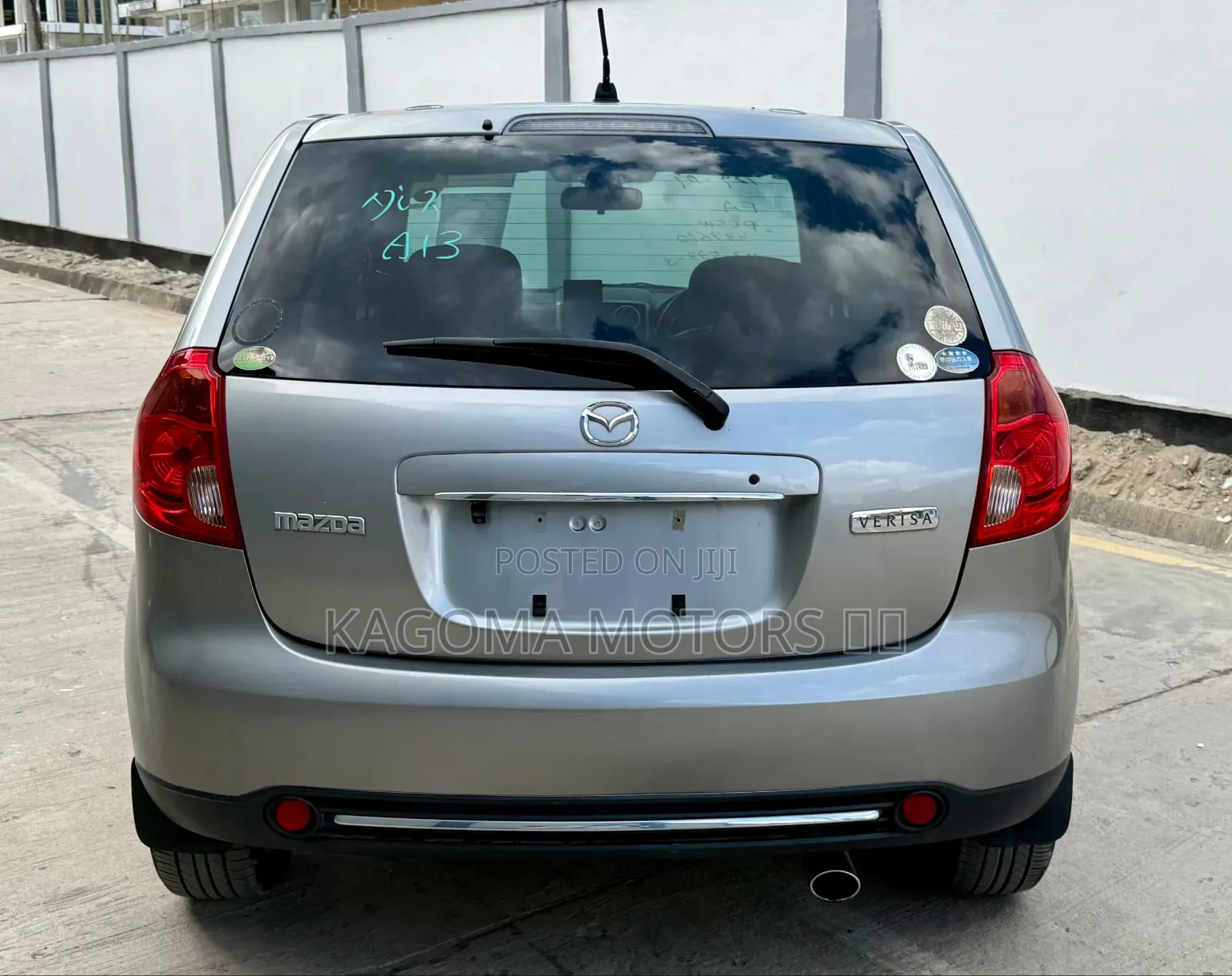 Mazda Verisa 2010 Silver