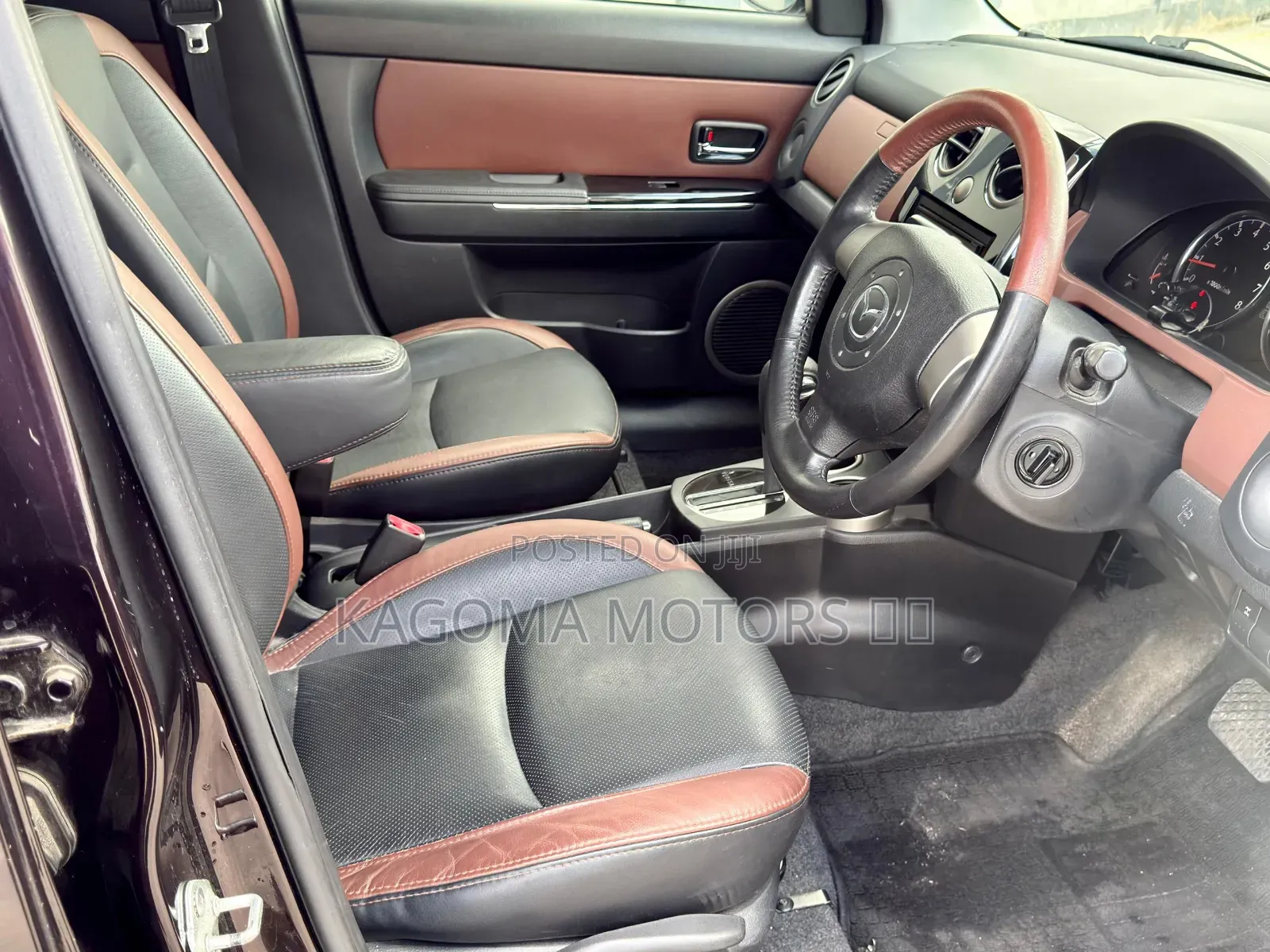 Mazda Verisa 2010 Silver