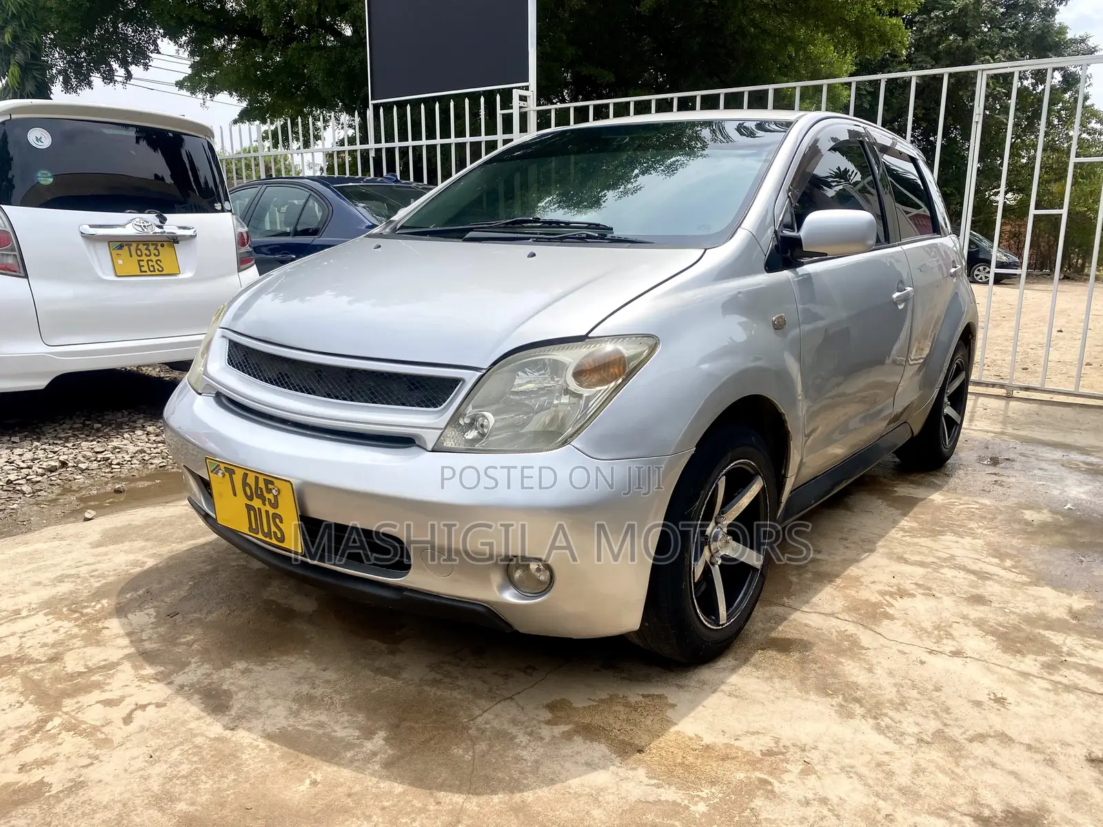 Toyota IST 2003 Silver