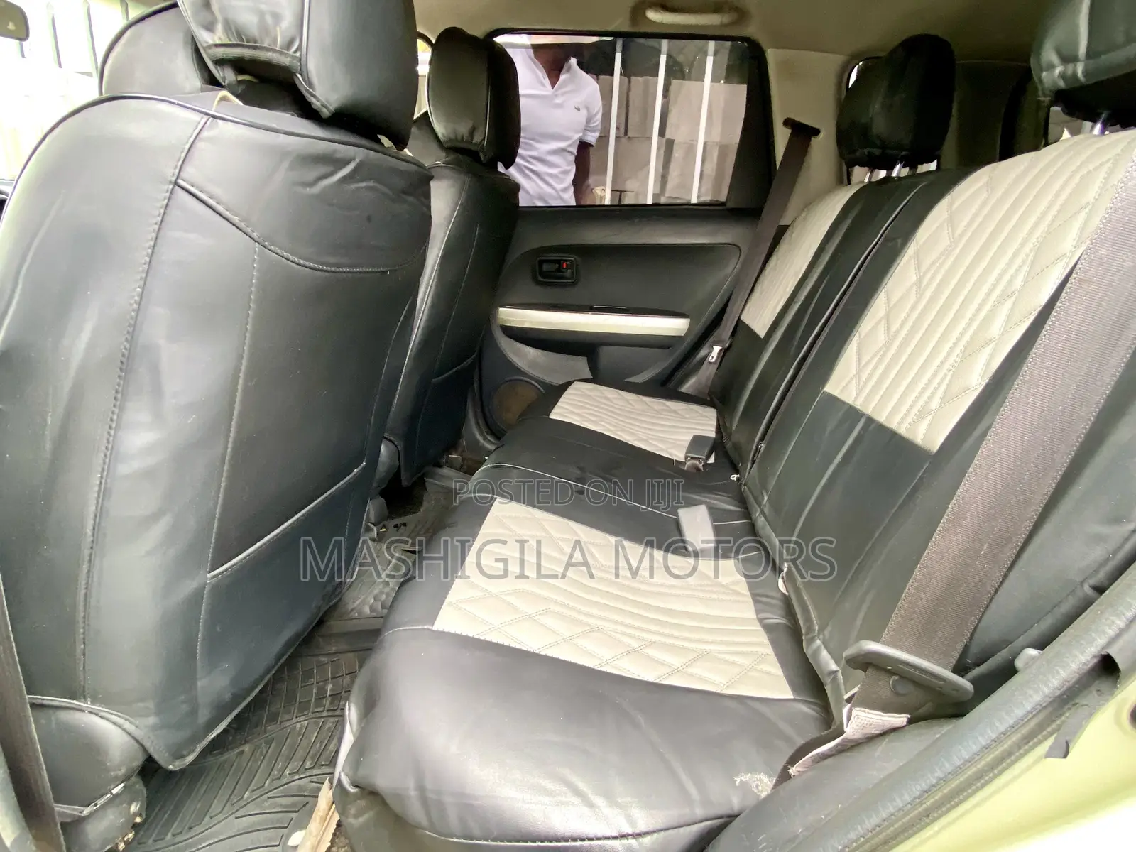 Toyota IST 2004 Gold