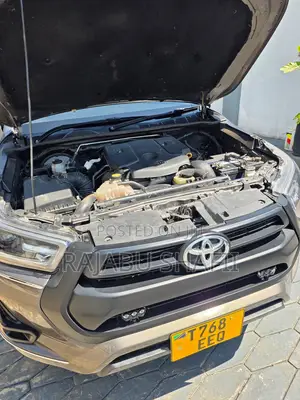 Toyota Hilux Revo Double Cab Deisel 2.8 AWD 2019 Gold