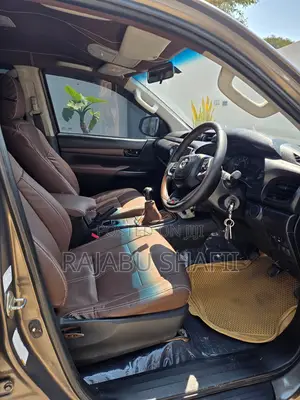Toyota Hilux Revo Double Cab Deisel 2.8 AWD 2019 Gold