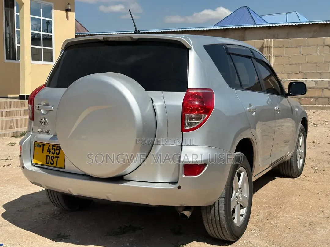 Toyota RAV4 2.0 2005 Silver