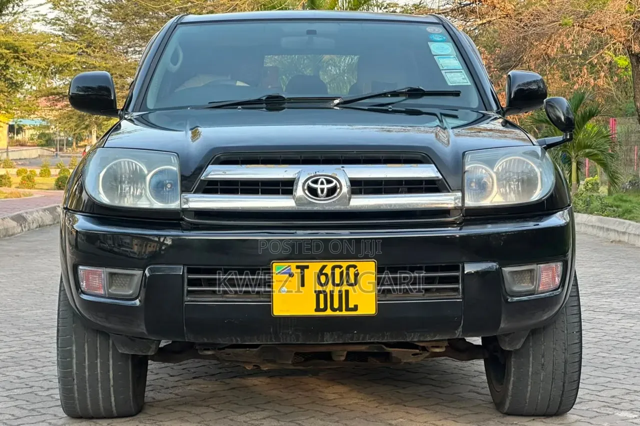 Toyota Hilux Surf 2004 Black