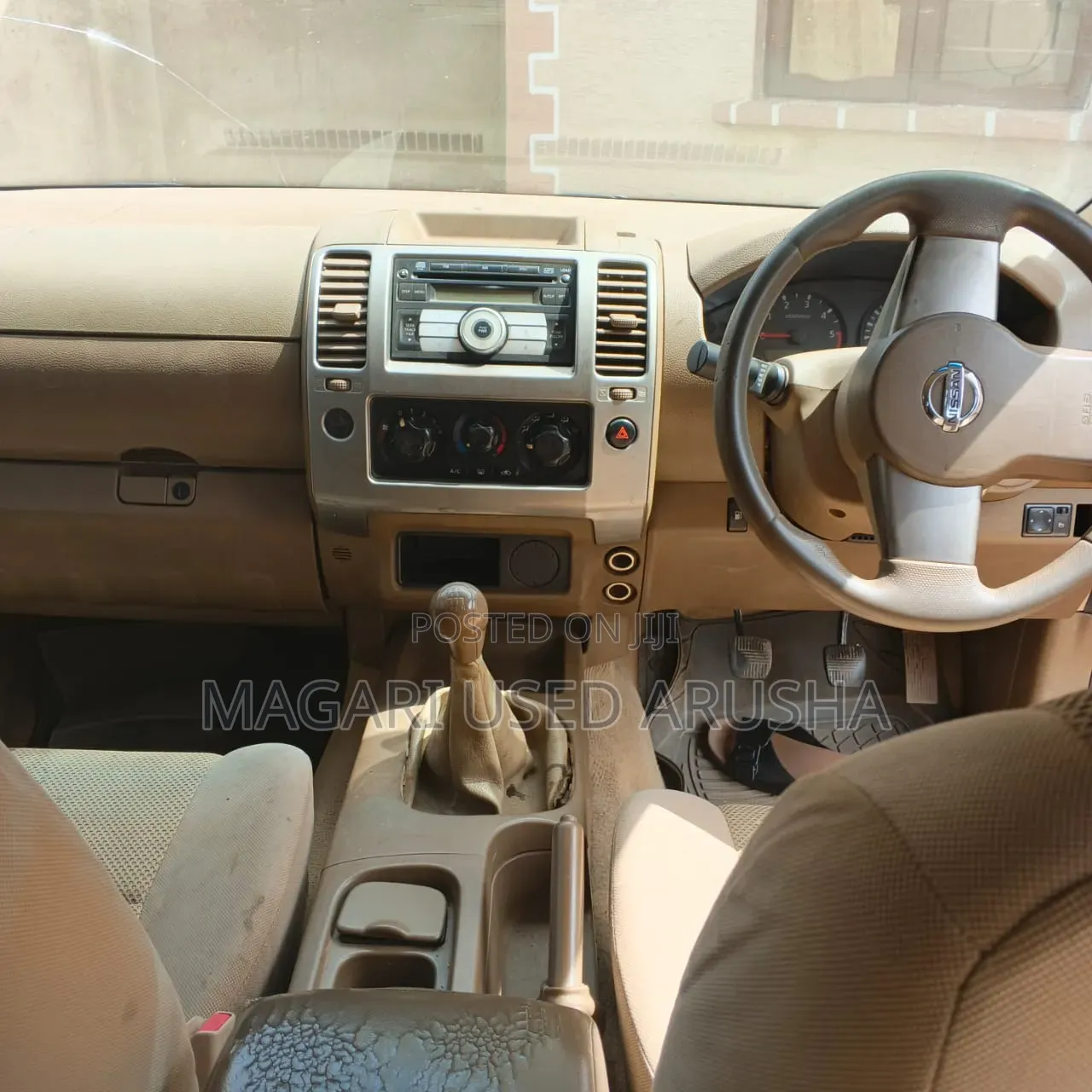 Nissan Navara 2010 Gold