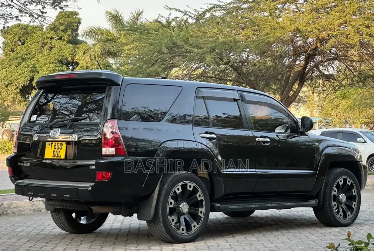 Toyota Hilux Surf 2.7 SSR 2004 Black