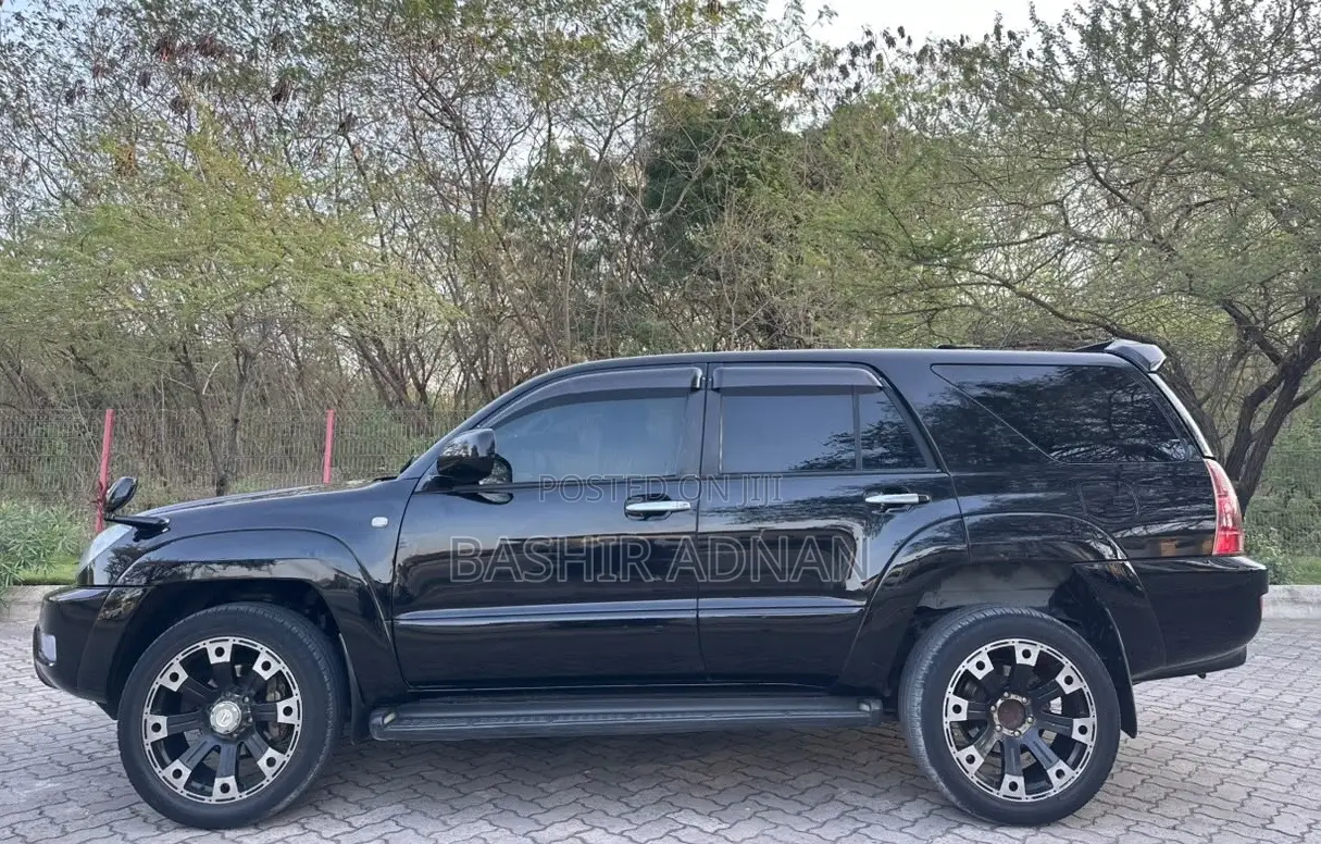 Toyota Hilux Surf 2.7 SSR 2004 Black