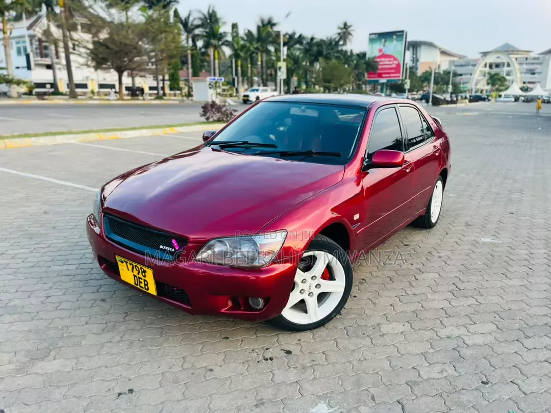 Toyota Altezza 2004 Red