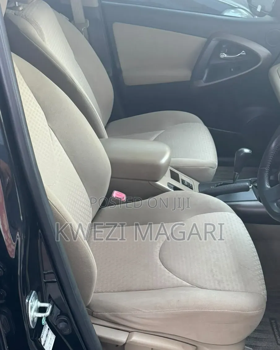 Toyota Vanguard 2010 Black