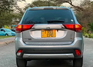 Mitsubishi Outlander 2015 Silver