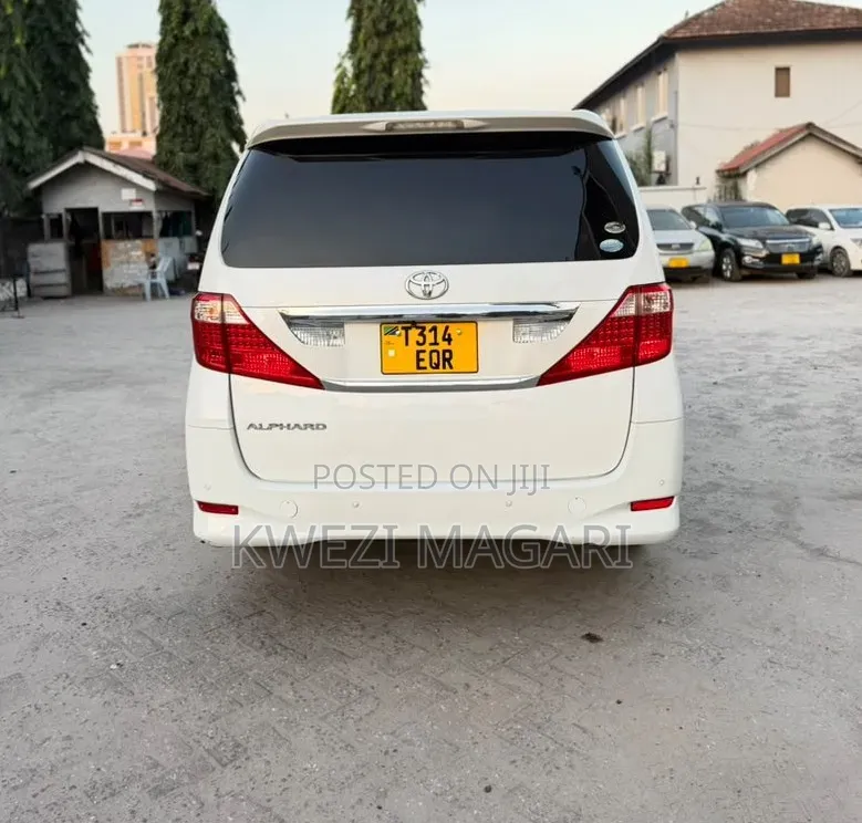 Toyota Alphard 2007 White