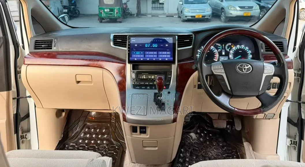 Toyota Alphard 2007 White