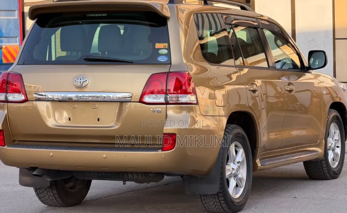 Toyota Land Cruiser 2008 Gold