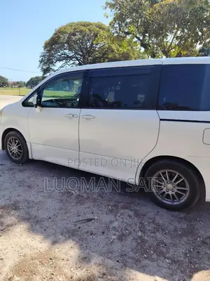 Toyota Noah 2008 White