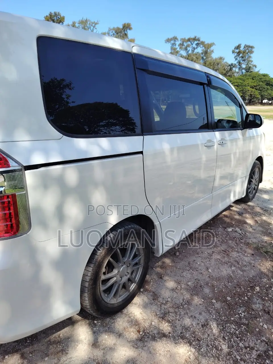 Toyota Noah 2008 White