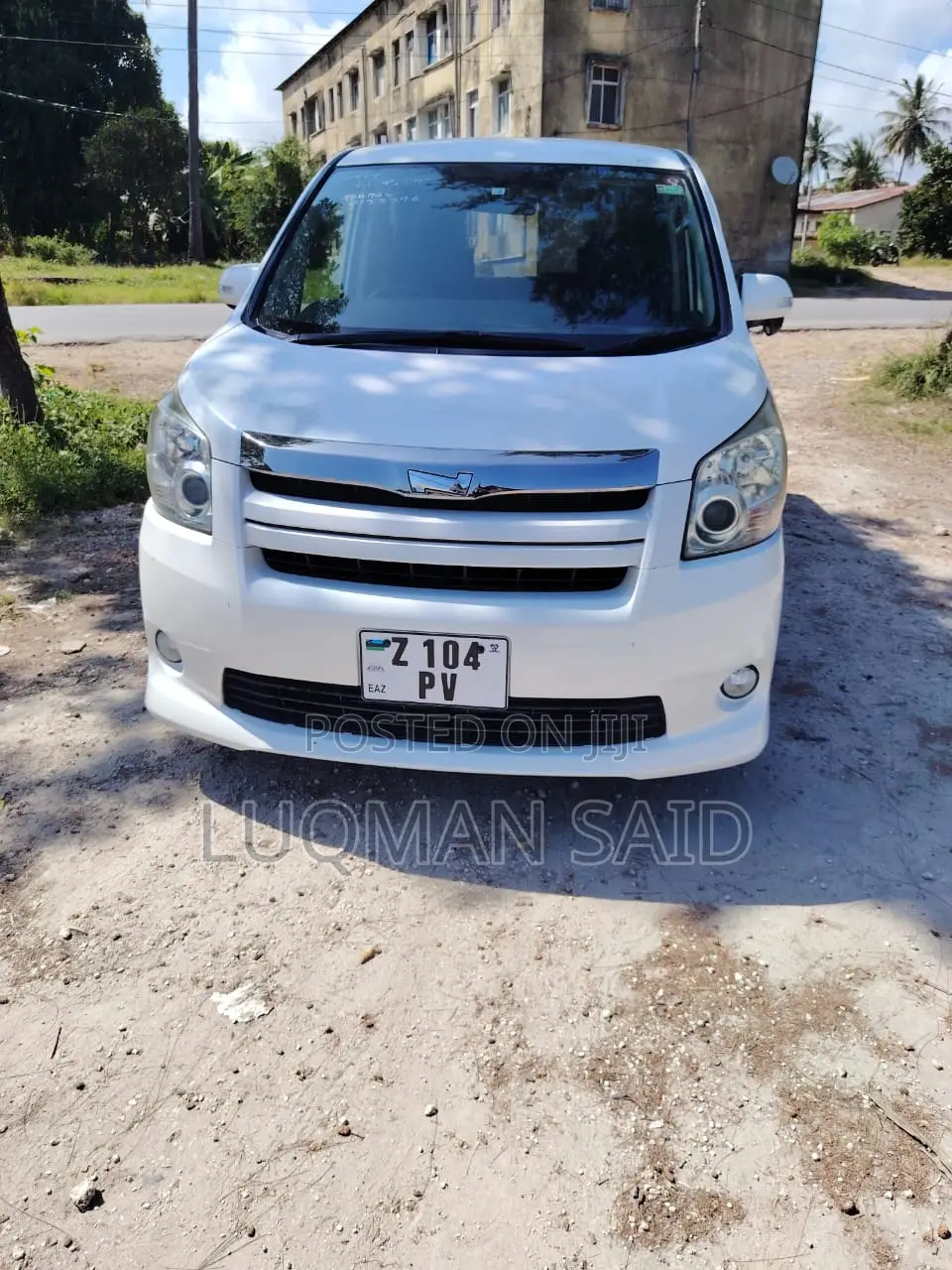 Toyota Noah 2008 White