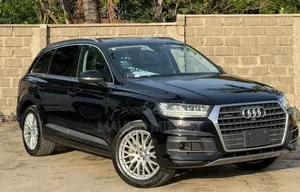 Audi Q7 2017 Black