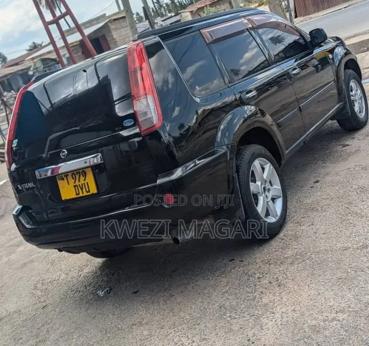 Nissan X-Trail 2004 Black