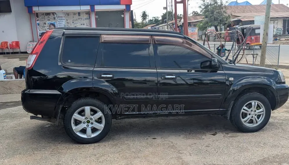 Nissan X-Trail 2004 Black