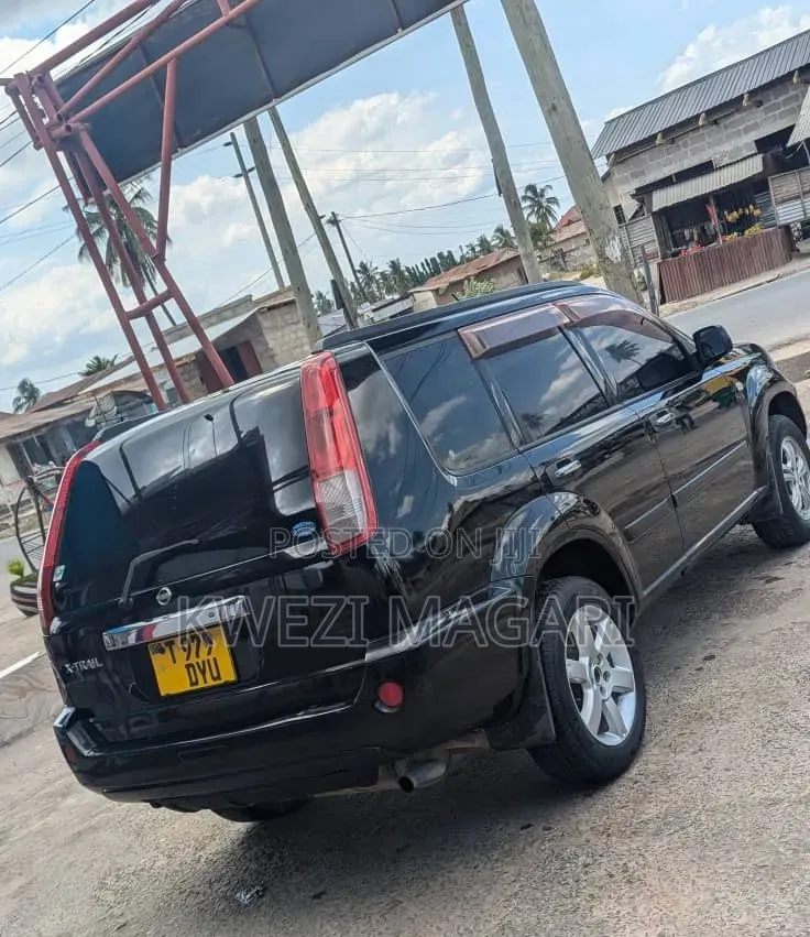 Nissan X-Trail 2004 Black