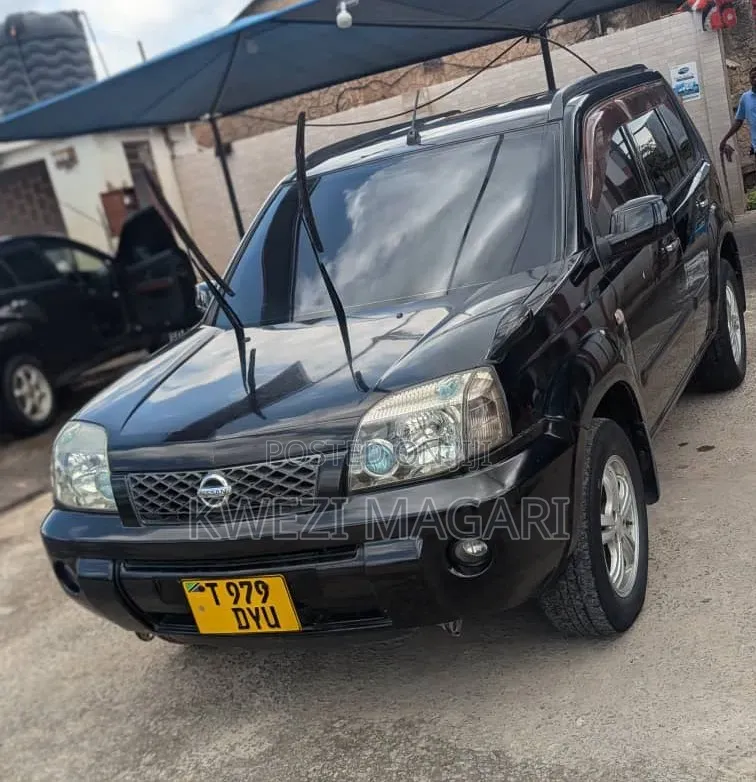 Nissan X-Trail 2004 Black