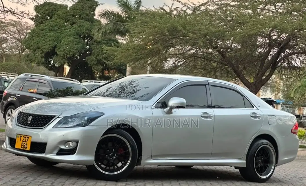 Toyota Crown 2008 Silver